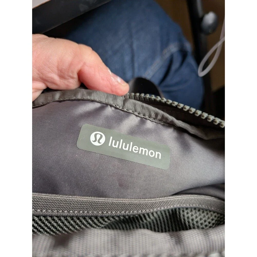 Lululemon Olive Green Everywhere Belt Bag 1L Very Clean!